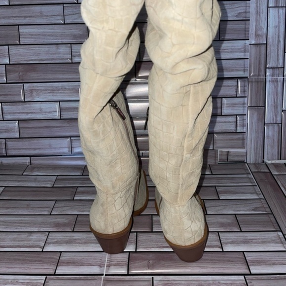 Vince Camuto Women's Alimber Slouch Leather Riding Boots Beige Size 8.5 - Picture 7 of 8